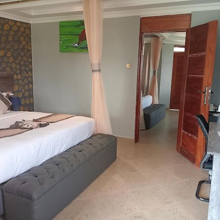 Jaqanaz Resort Naro Moru Екстер'єр фото